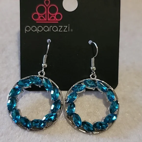 Earrings Bundle - Picture 5 of 6